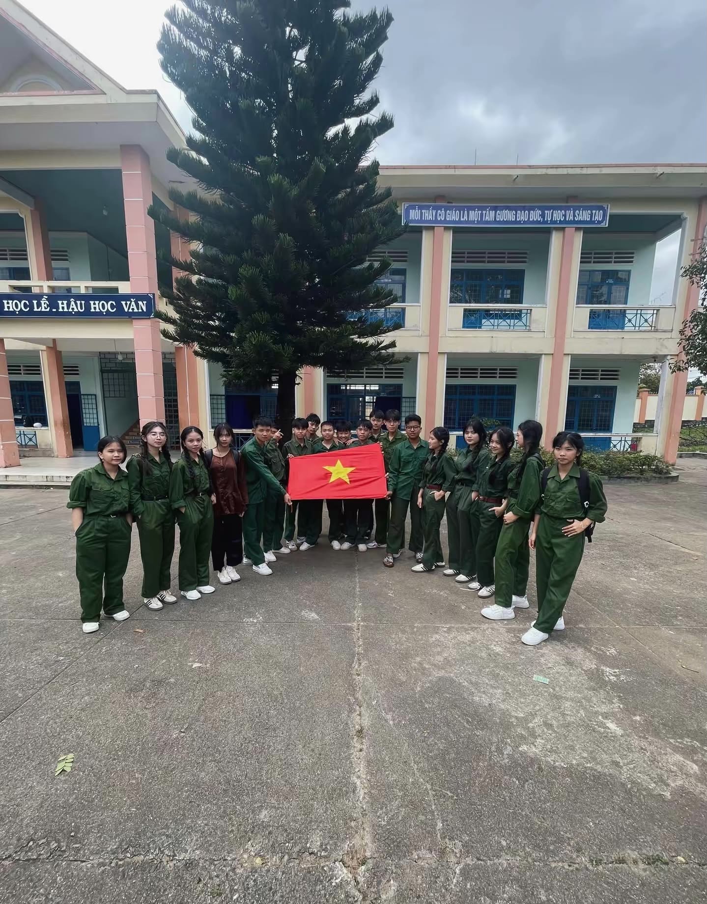 Khoảnh khắc mới